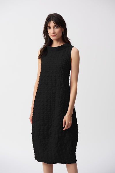 241204S25 Seersucker Sleeveless Cocoon Dress