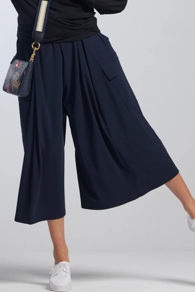 8828 Pocketed Microjersey Culottes